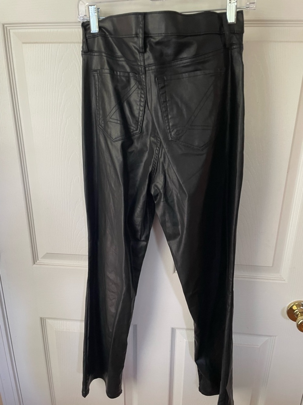 Lilly Pulitzer Black Faux Leather Pants Size 8 Gold Button Skinny - Picture 3 of 8